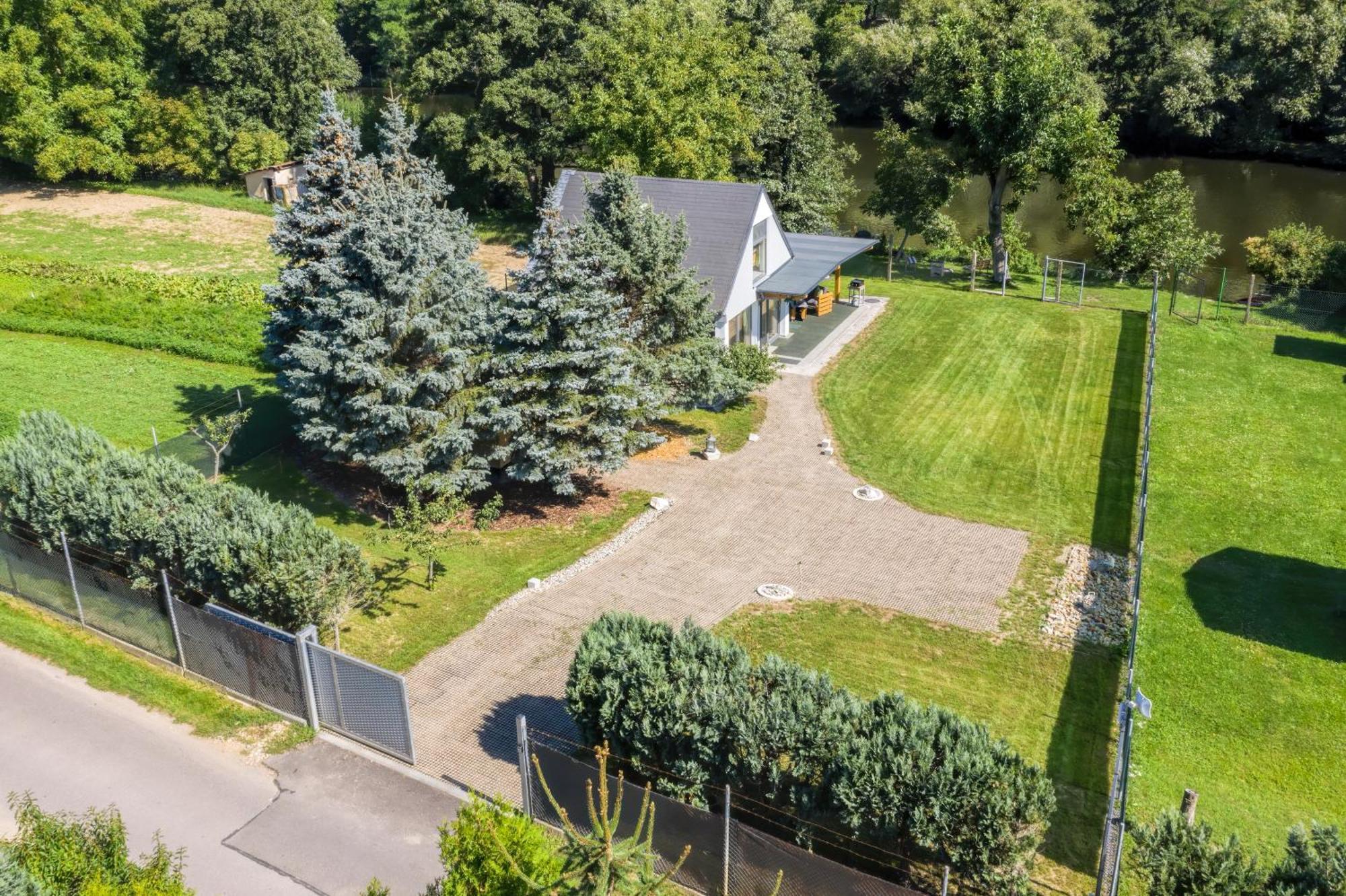 Vilka U Dyje Villa Znojmo Bagian luar foto